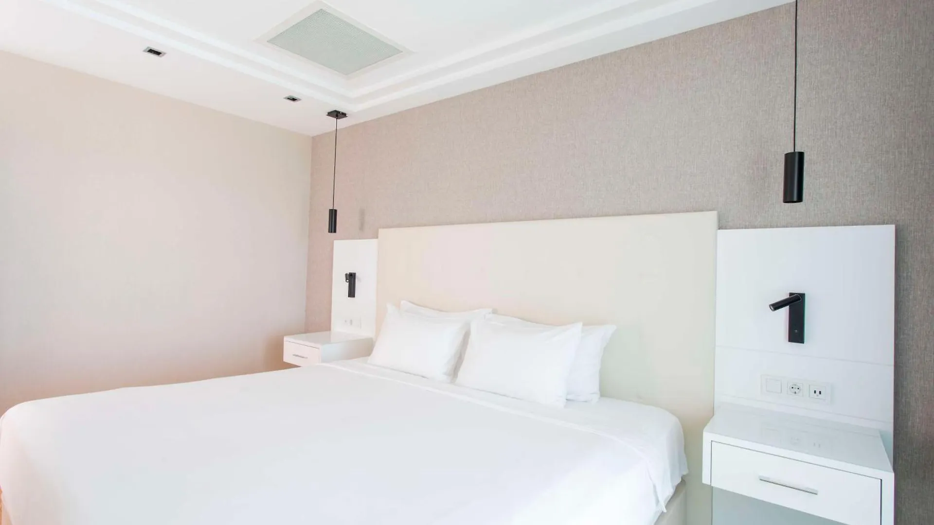 Radisson Residences Avrupa Tem Istanbul Hotel